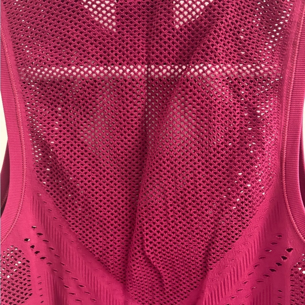 Athleta Oxygen Laser Cut Tank in Mulberry Size XS - Picture 12 of 15